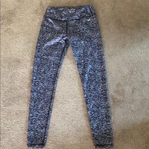 Athletic / stylish leggings